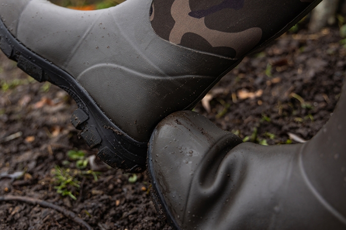 Camo neoprene outlet boots